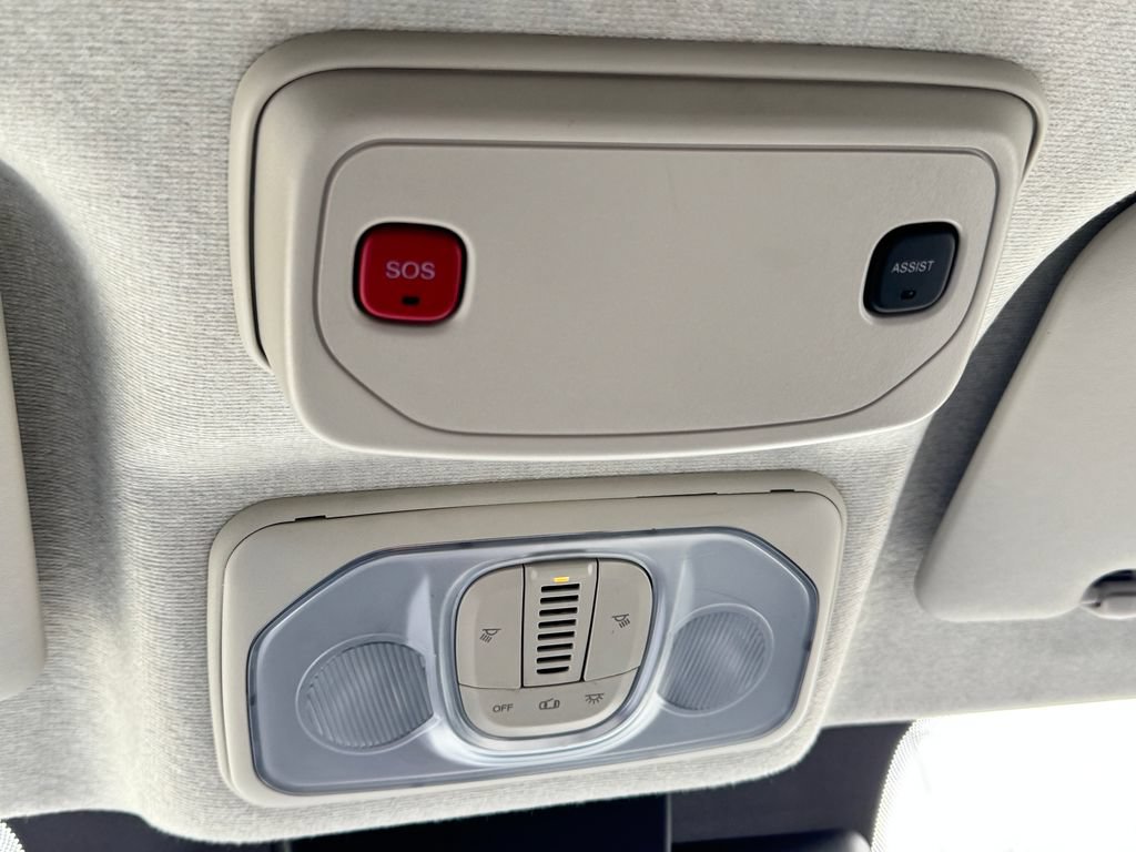 Used 2026 RAM ProMaster 2500 w/ Convenience Group FWD image 25
