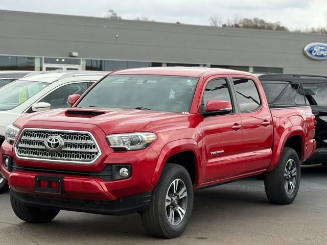 Used 2016 Toyota Tacoma SR image 34