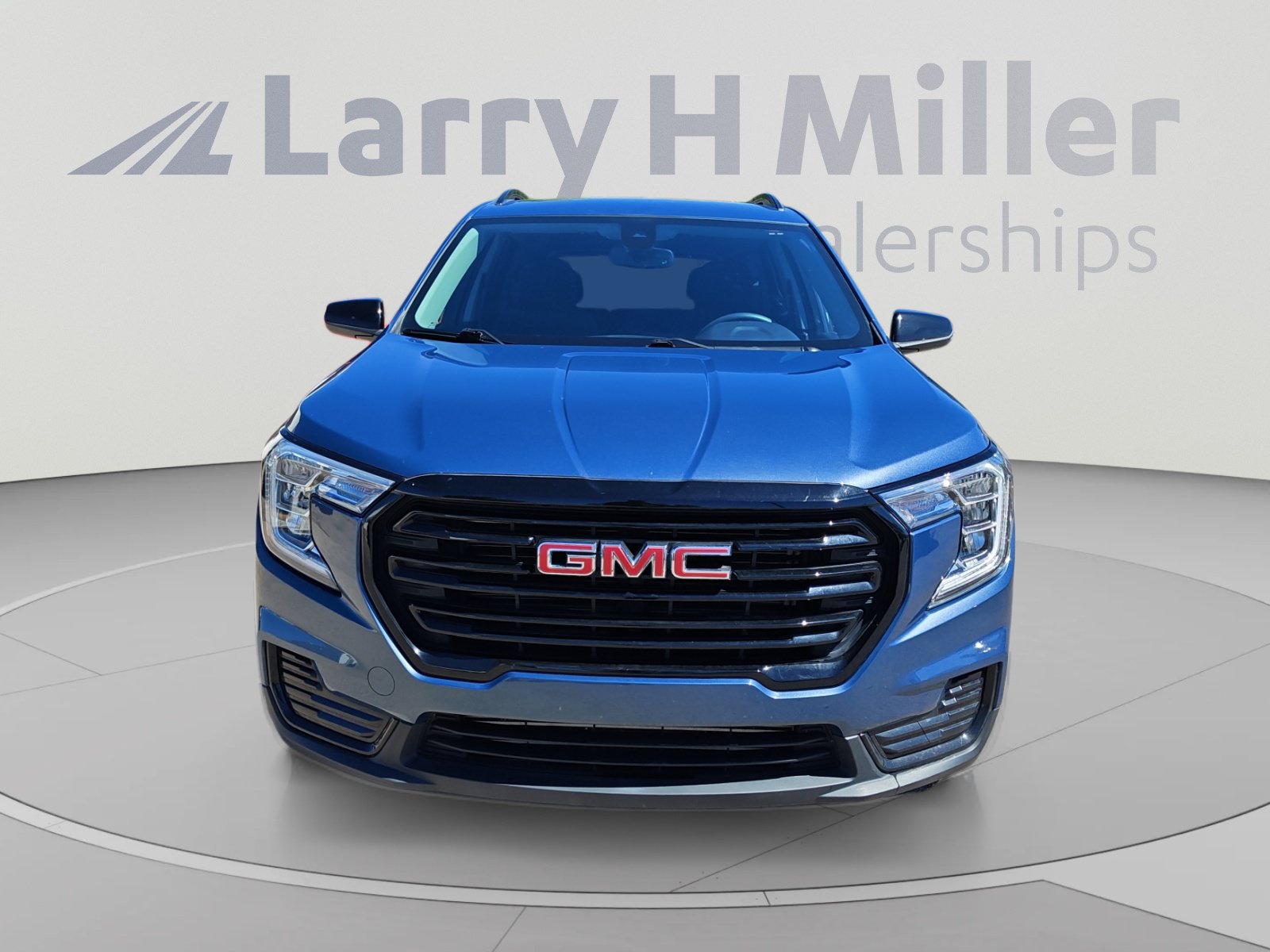 Used 2024 GMC Terrain SLE w/ Driver Convenience Package AWD/4WD image 8