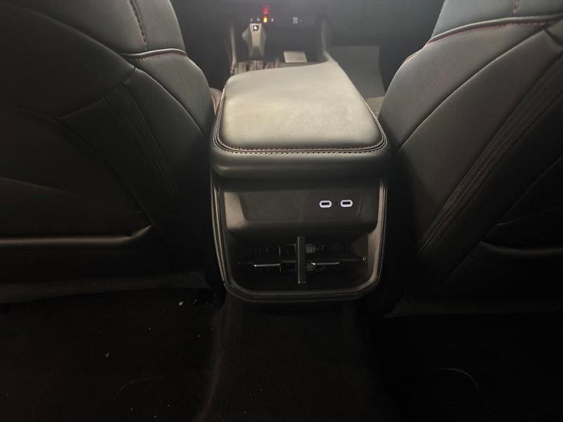 New 2027 Dodge Charger R/T w/ Driver Convenience Group AWD/4WD image 18