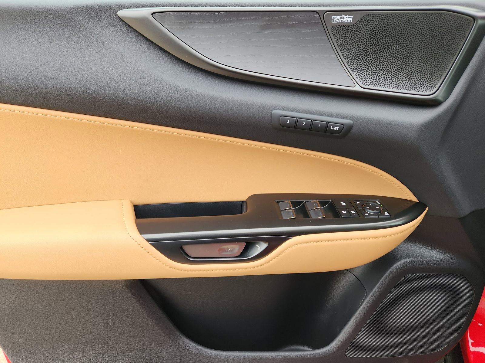 Used 2025 Lexus NX 450h+ AWD w/ Accessory Package (2T) image 31