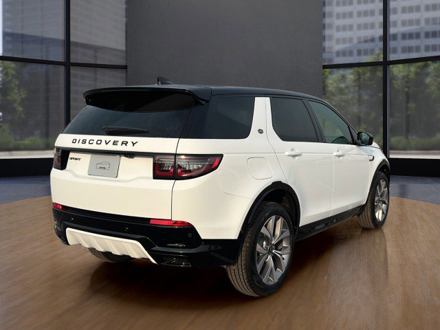 New 2026 Land Rover Discovery Sport Landmark image 16