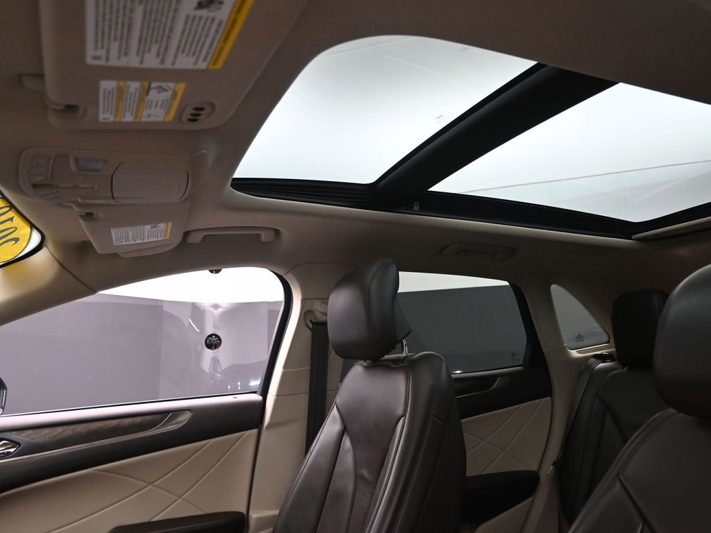 Used 2019 Lincoln MKC Reserve image 19