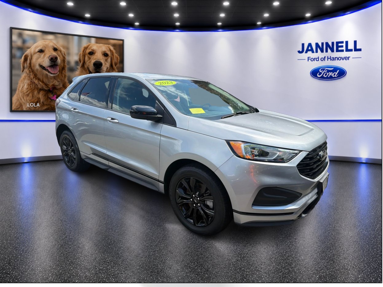 Used 2023 Ford Edge SE w/ Black Appearance Package AWD/4WD image 3