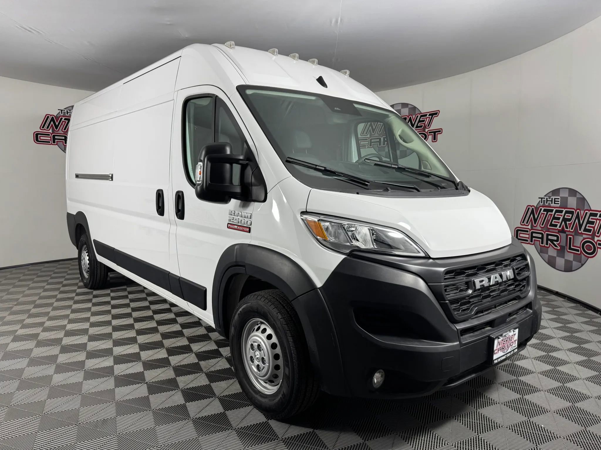 Used 2025 RAM ProMaster 2500 w/ Convenience Group FWD image 9