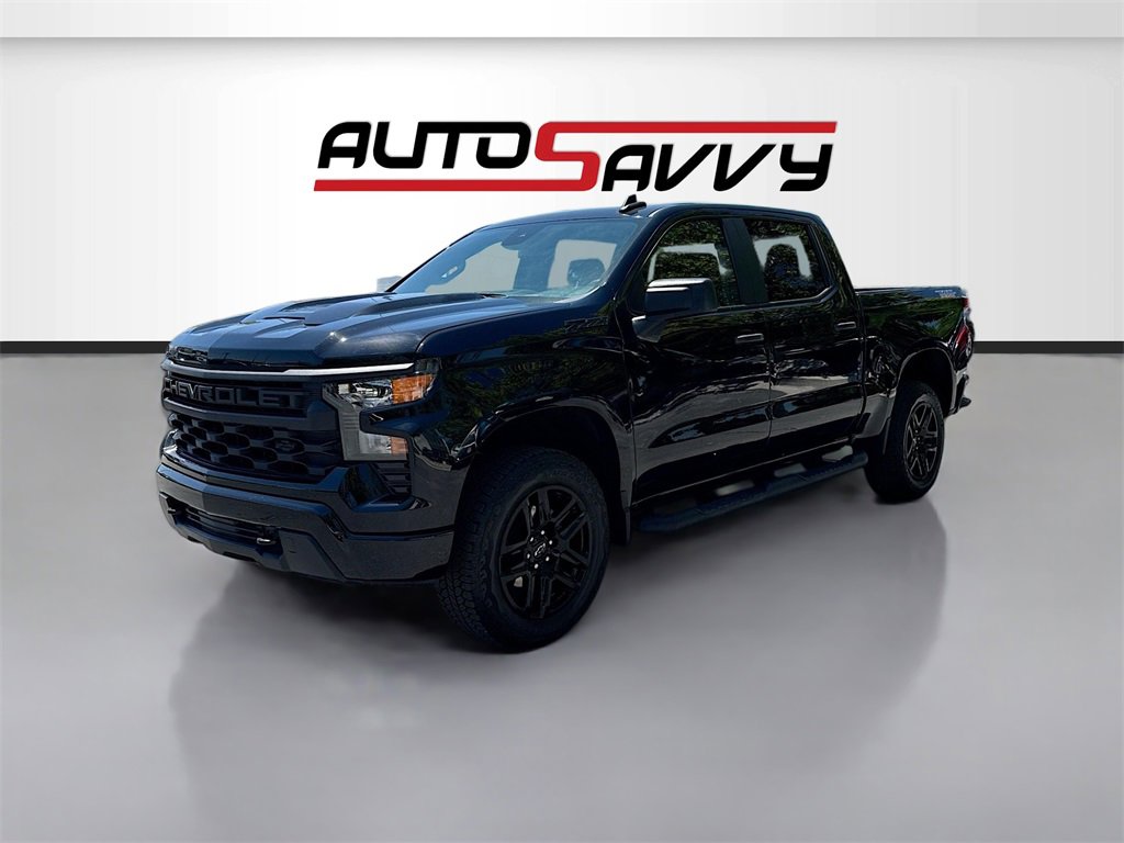 Used 2024 Chevrolet Silverado 1500 Custom Trail Boss w/ Turbomax Blackout Package image 3