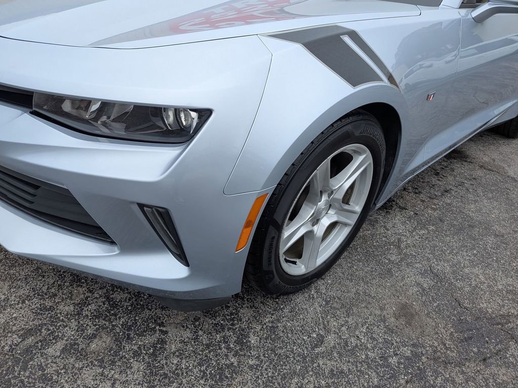 Used 2017 Chevrolet Camaro LT image 9