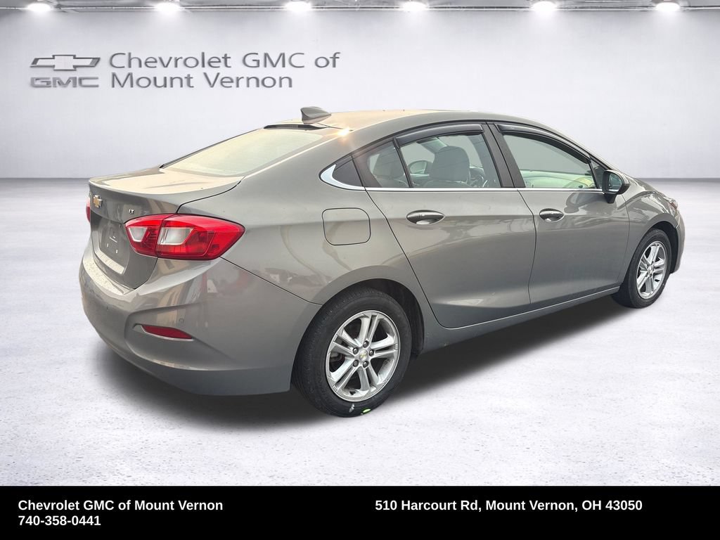 Used 2017 Chevrolet Cruze LT w/ Convenience Package FWD image 5