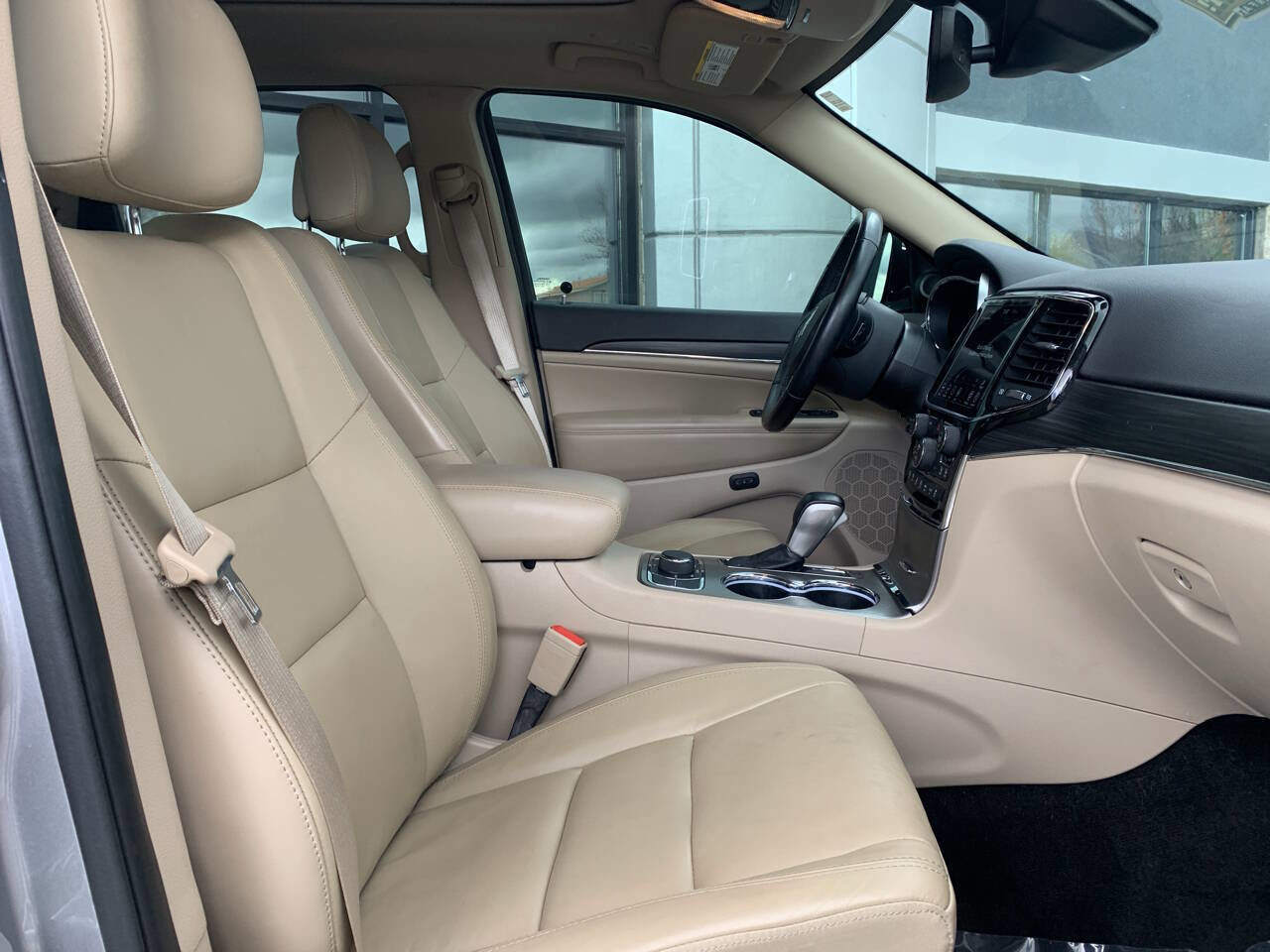 Used 2021 Jeep Grand Cherokee Limited w/ Sun & Sound Group image 13