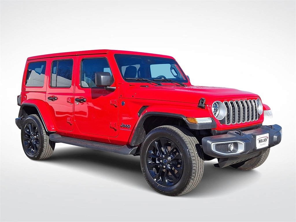 Used 2025 Jeep Wrangler Unlimited Sahara image 1