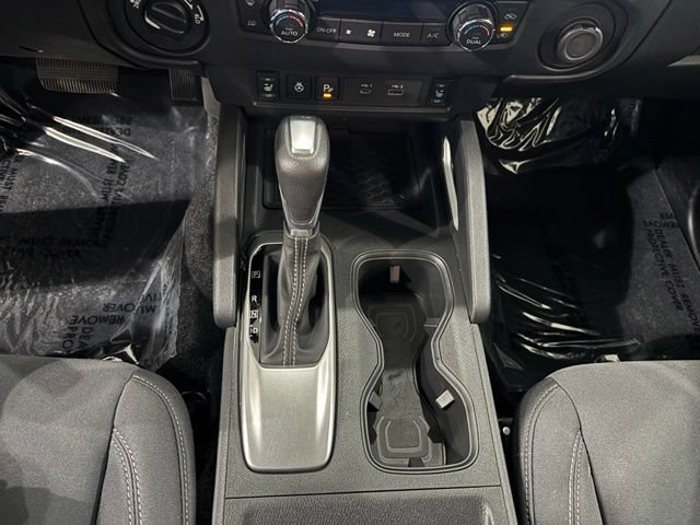 Used 2024 Nissan Frontier SV w/ Technology Package AWD/4WD image 17