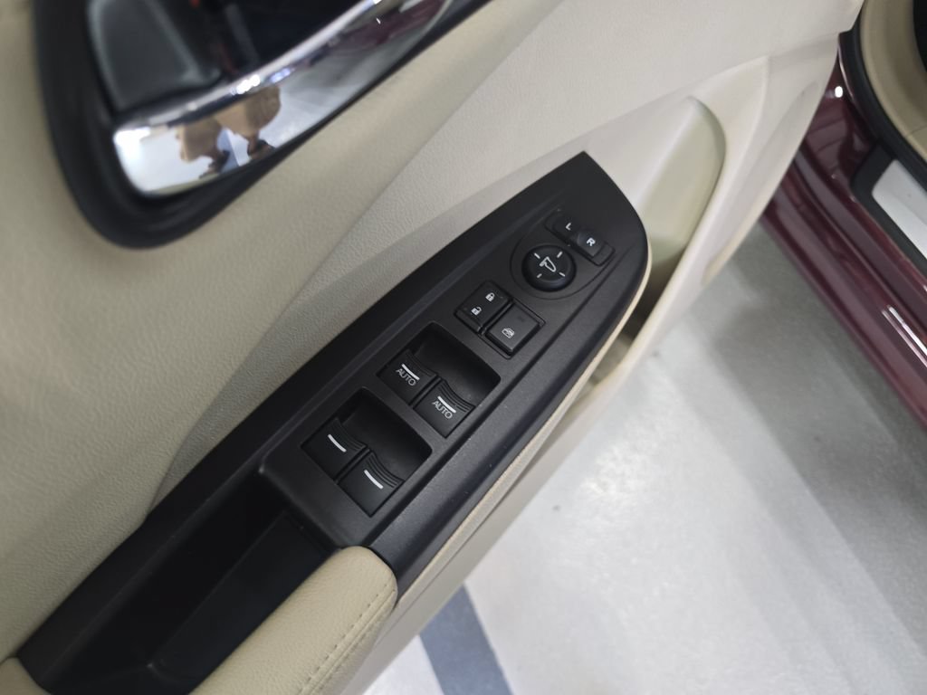 Used 2014 Acura RDX w/ Technology Package AWD/4WD image 11