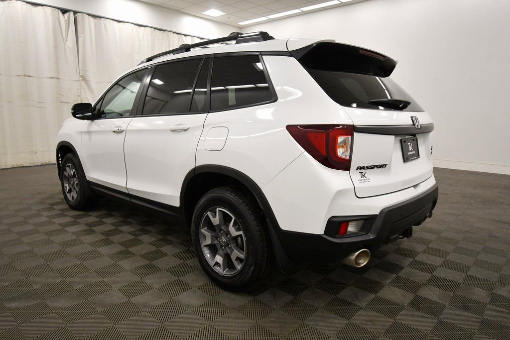 Certified 2022 Honda Passport TrailSport image 5