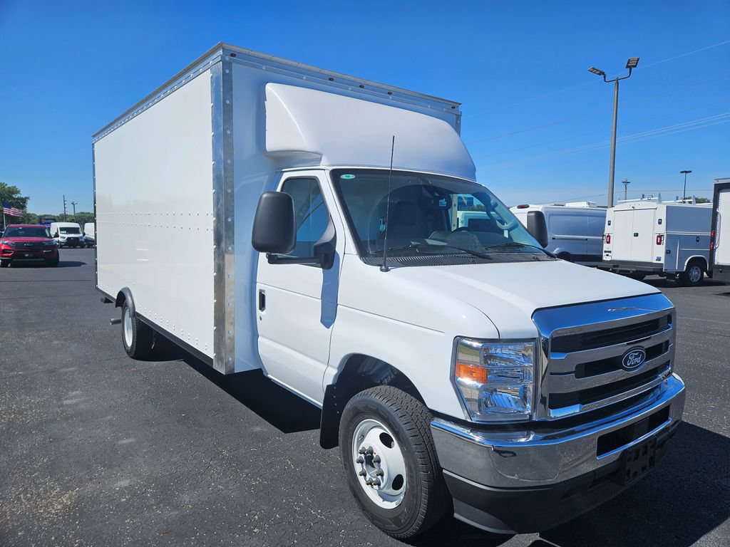 New 2026 Ford E-450 and Econoline 450 Super Duty w/ Shuttle Bus Prep Package RWD image 4