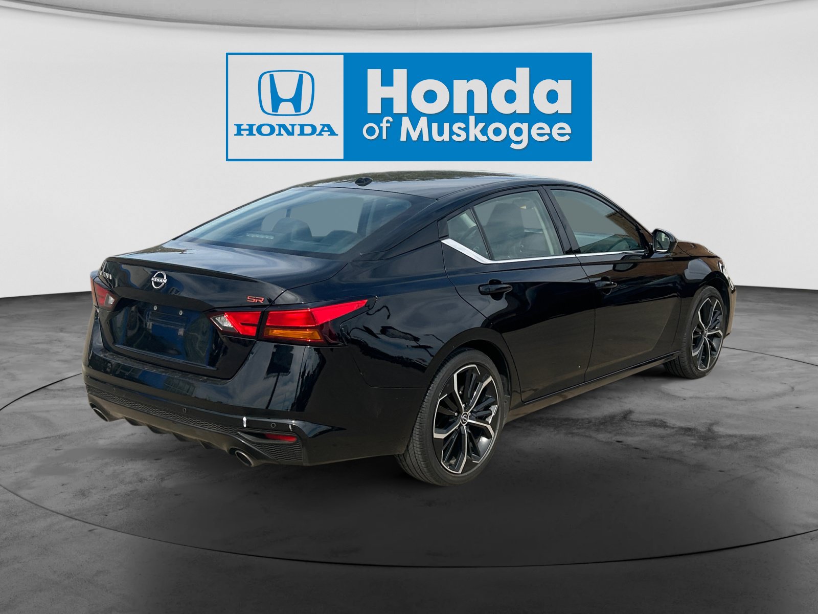 Used 2025 Nissan Altima 2.5 SR FWD image 5