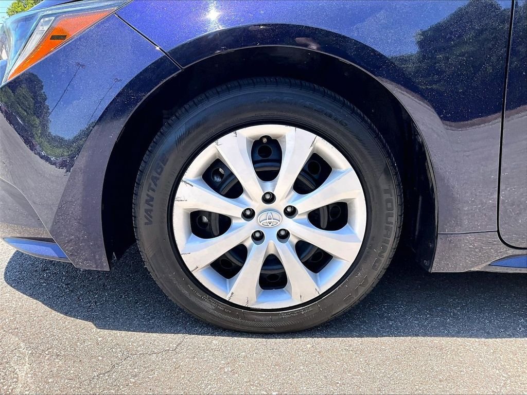 Used 2024 Toyota Corolla LE FWD image 7