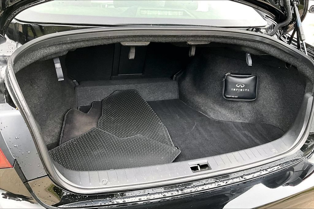 Certified 2023 INFINITI Q50 Luxe w/ Cargo Package AWD/4WD image 33