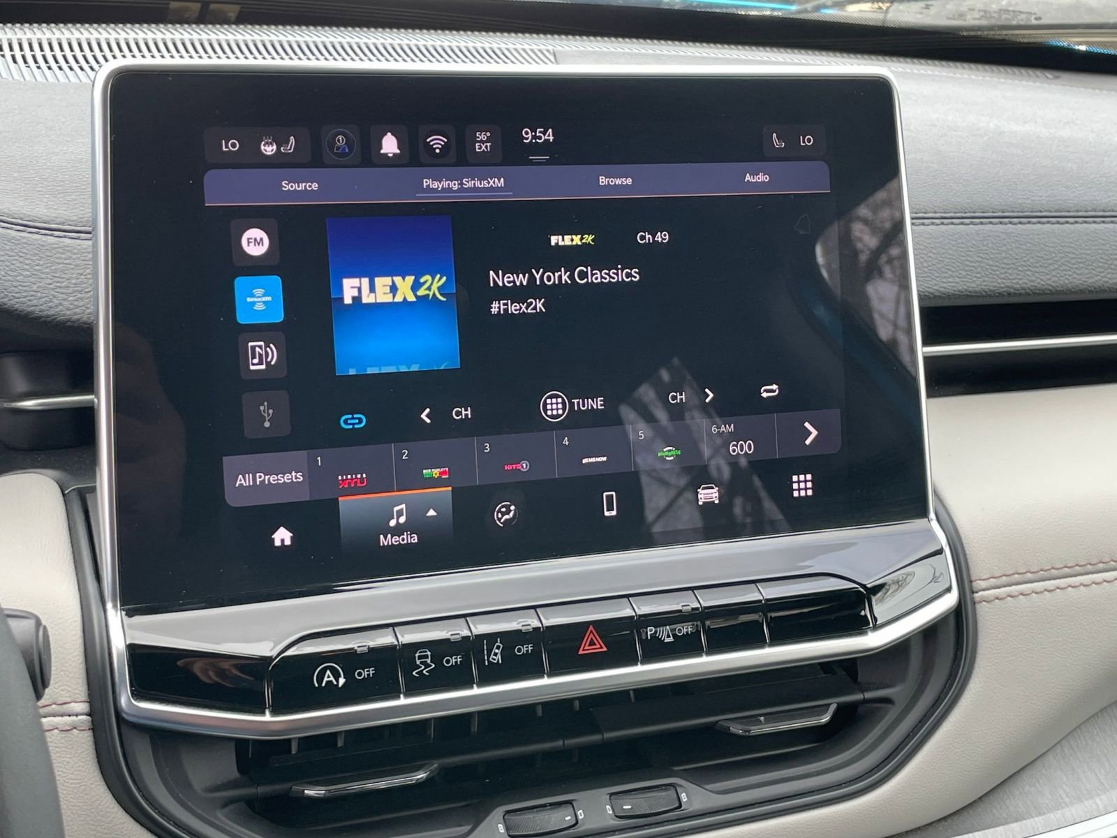 Used 2025 Jeep Compass Limited image 20