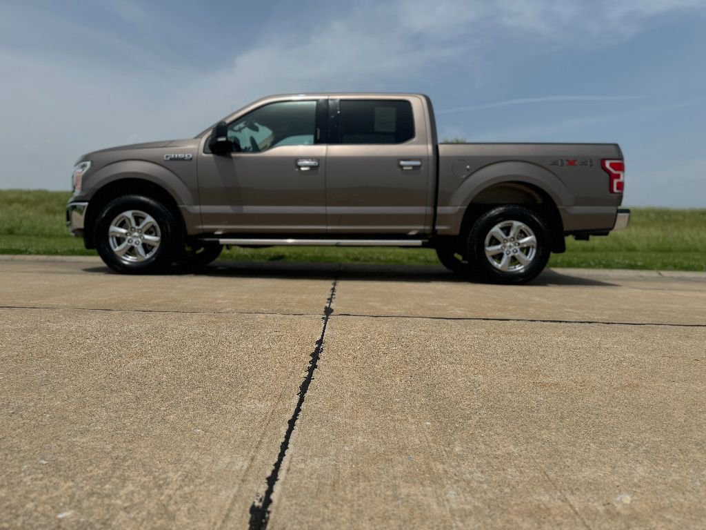 Used 2018 Ford F150 XLT w/ Equipment Group 302A Luxury image 9