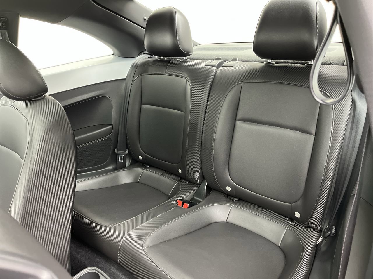 Used 2013 Volkswagen Beetle 2.5 FWD image 9