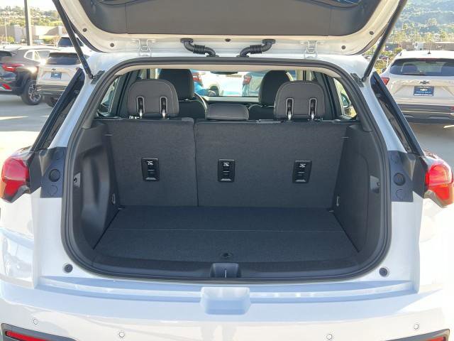 New 2027 Chevrolet Bolt LT w/ Comfort Package image 25