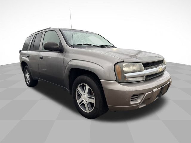 Used 2006 Chevrolet TrailBlazer LS w/ Skid Plate Package AWD/4WD image 3