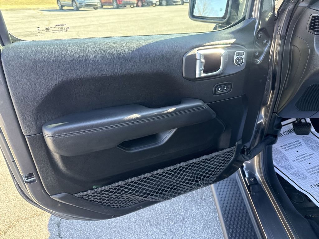 Used 2021 Jeep Wrangler Unlimited Sahara image 20