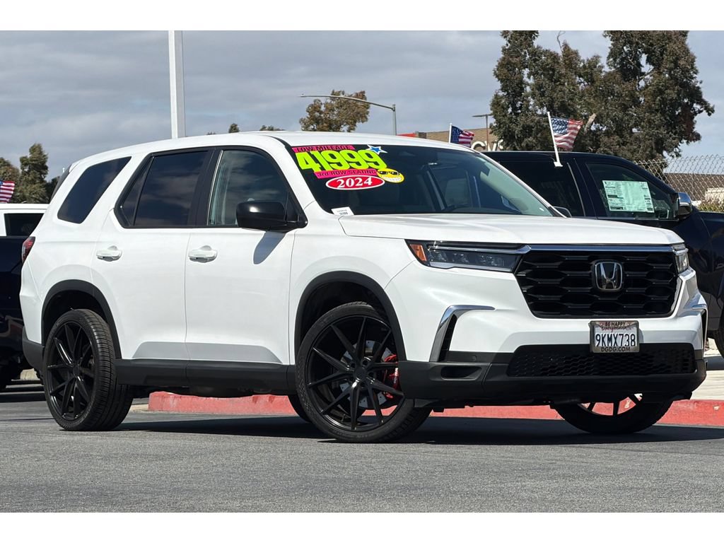 Used 2024 Honda Pilot LX image 2