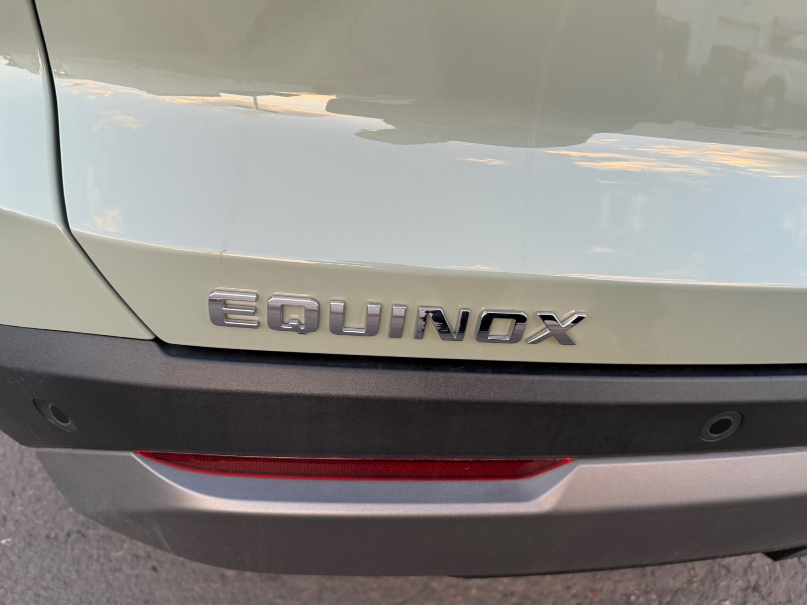 Used 2025 Chevrolet Equinox LT w/ Safety and Technology Package FWD image 27