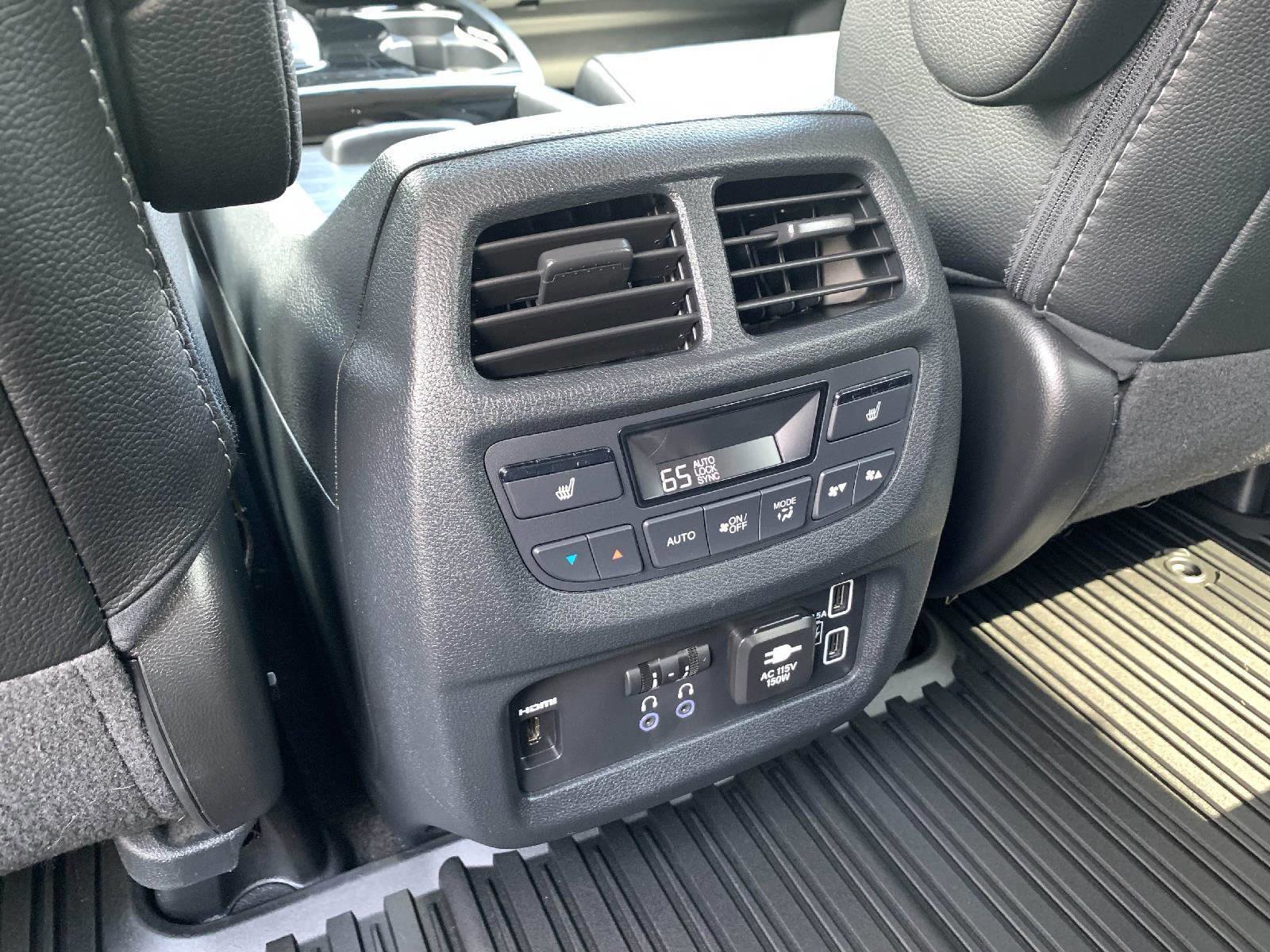 Used 2022 Honda Pilot Touring image 40