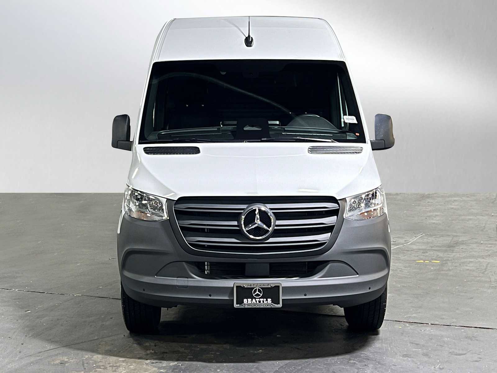 Used 2025 Mercedes-Benz Sprinter 2500 image 8