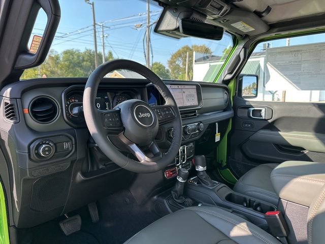 New 2025 Jeep Gladiator Mojave w/ Convenience Group image 17