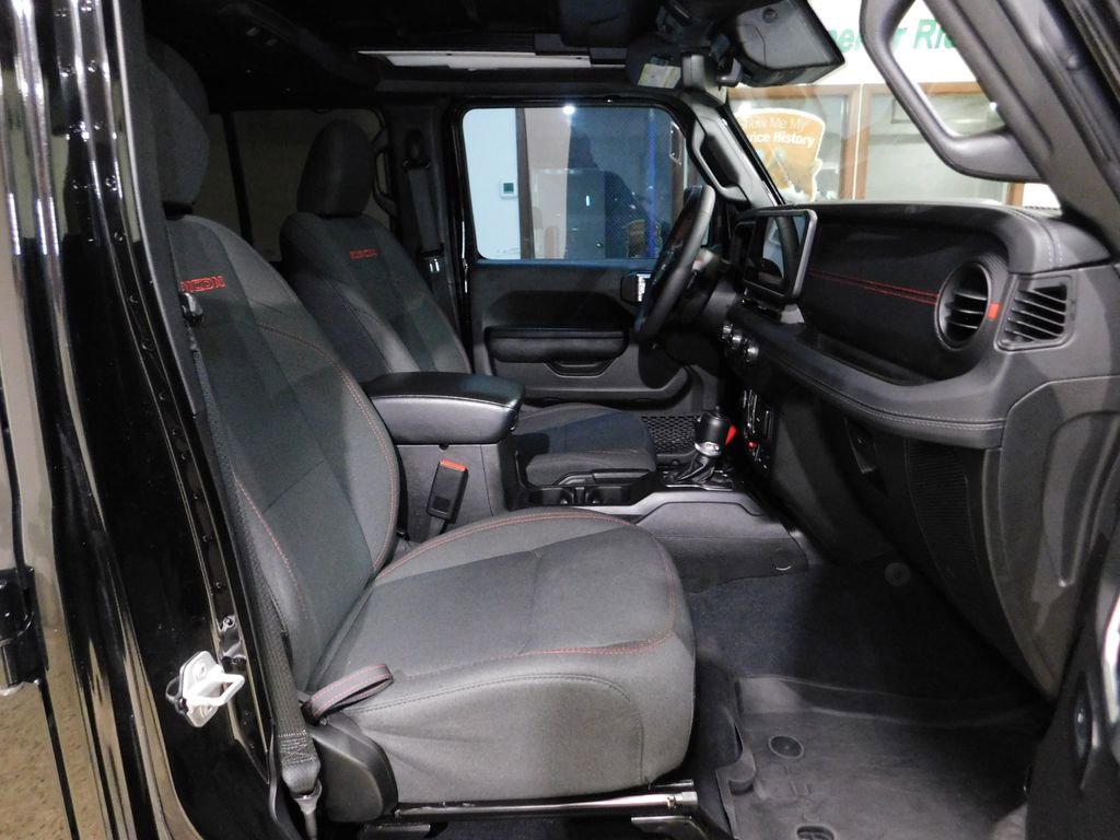 Used 2024 Jeep Wrangler Unlimited Rubicon w/ Technology Group AWD/4WD image 96