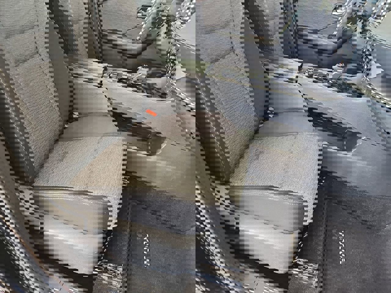 Used 2023 Nissan Rogue SV AWD/4WD image 13