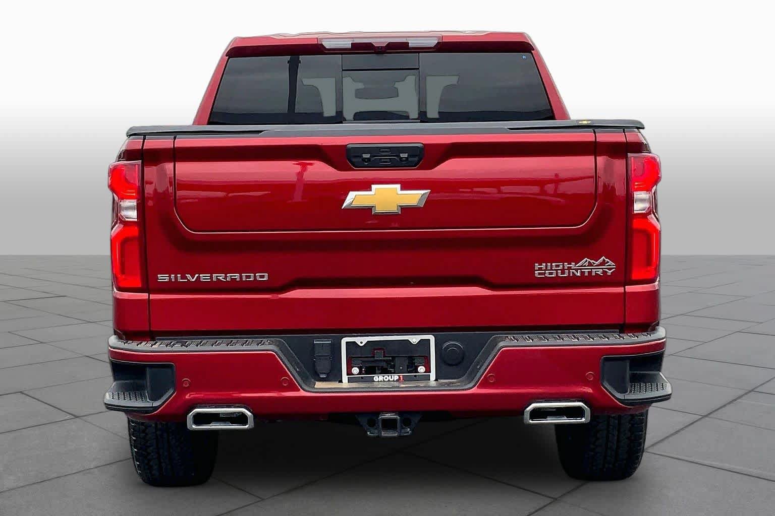 Used 2024 Chevrolet Silverado 1500 High Country w/ Z71 Off-Road Package AWD/4WD image 5