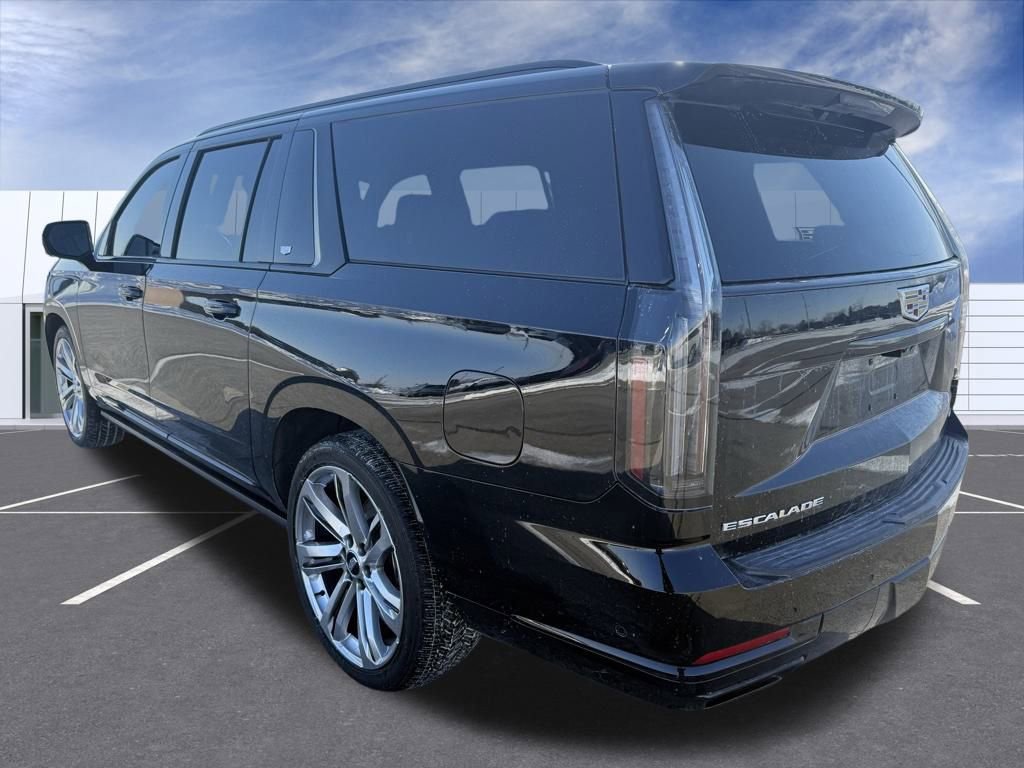 Certified 2025 Cadillac Escalade ESV Sport Platinum image 4