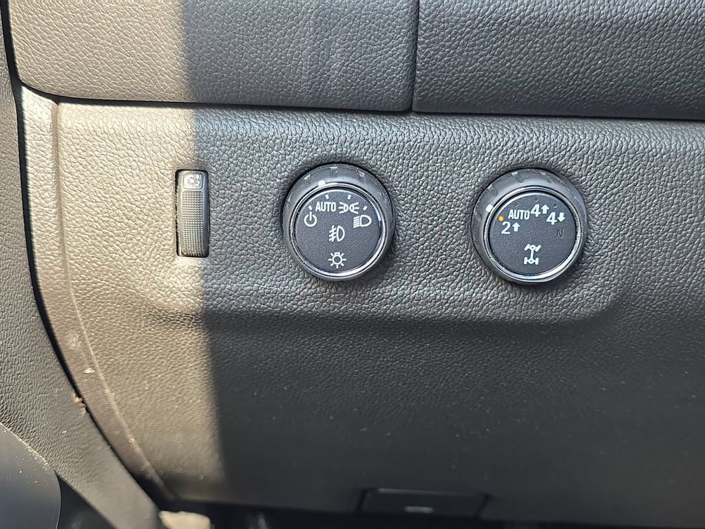 Used 2022 Chevrolet Colorado LT w/ Safety Package AWD/4WD image 28