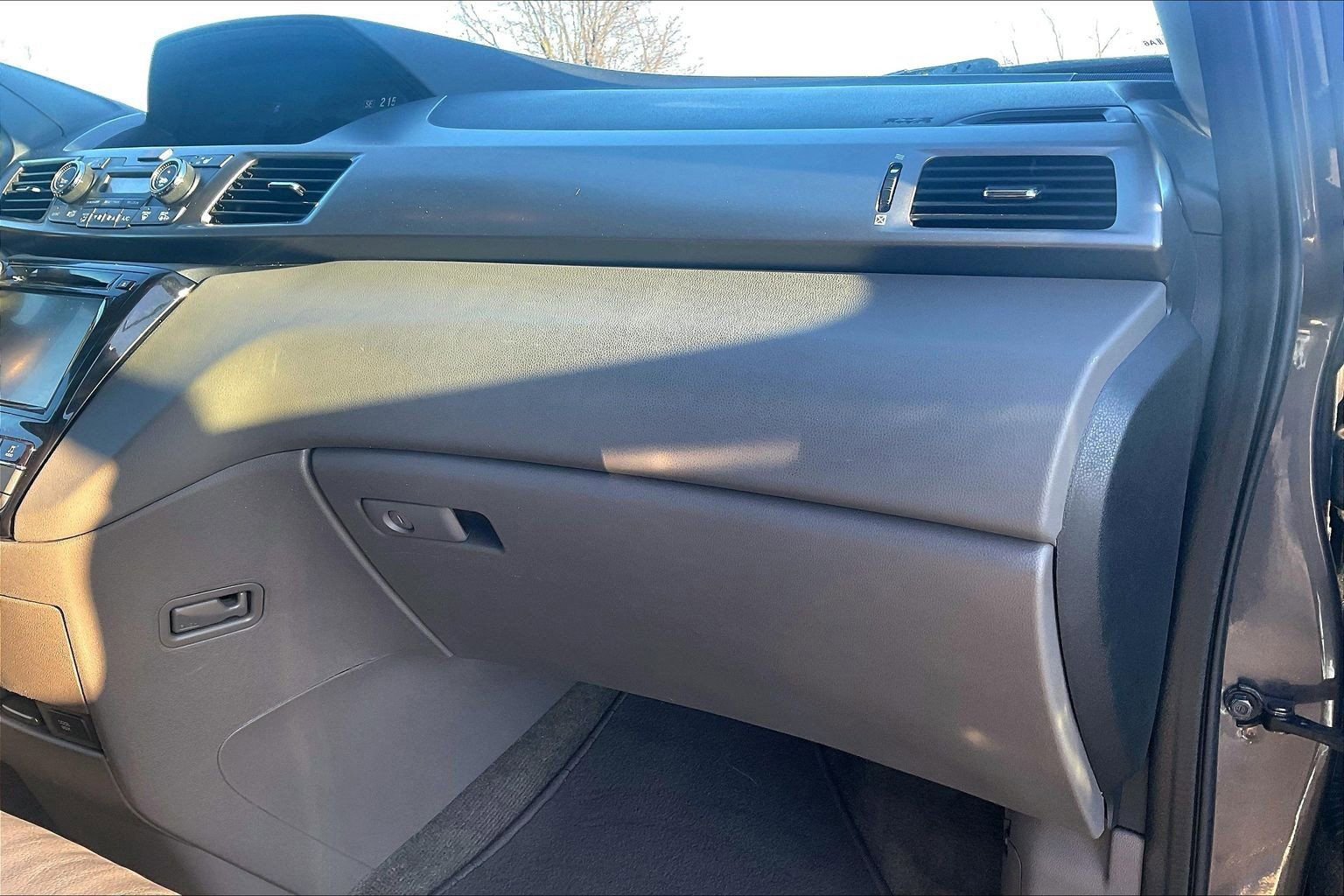 Used 2016 Honda Odyssey EX-L image 16