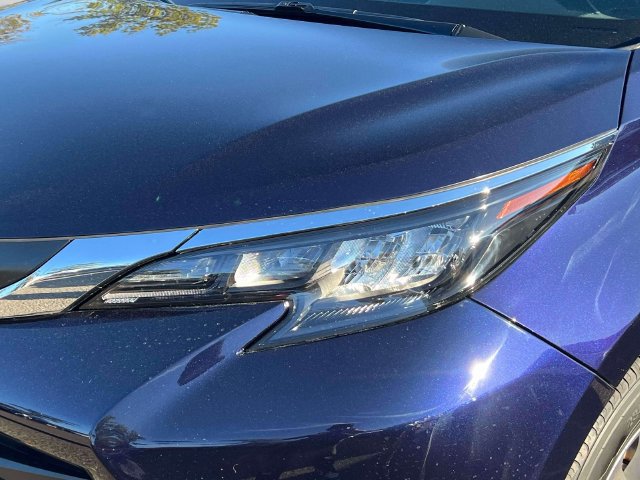Certified 2025 Toyota Sienna XLE w/ XLE Plus Package FWD image 12