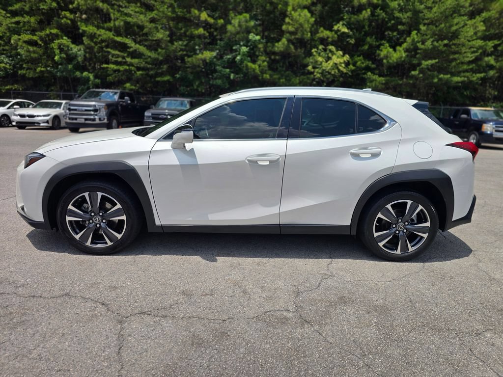 Used 2021 Lexus UX 200 w/ Accessory Package (Z1) FWD image 11