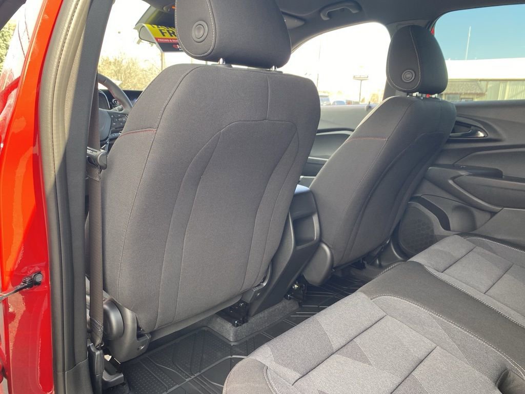 New 2026 Chevrolet Trax RS w/ Driver Confidence Package image 16