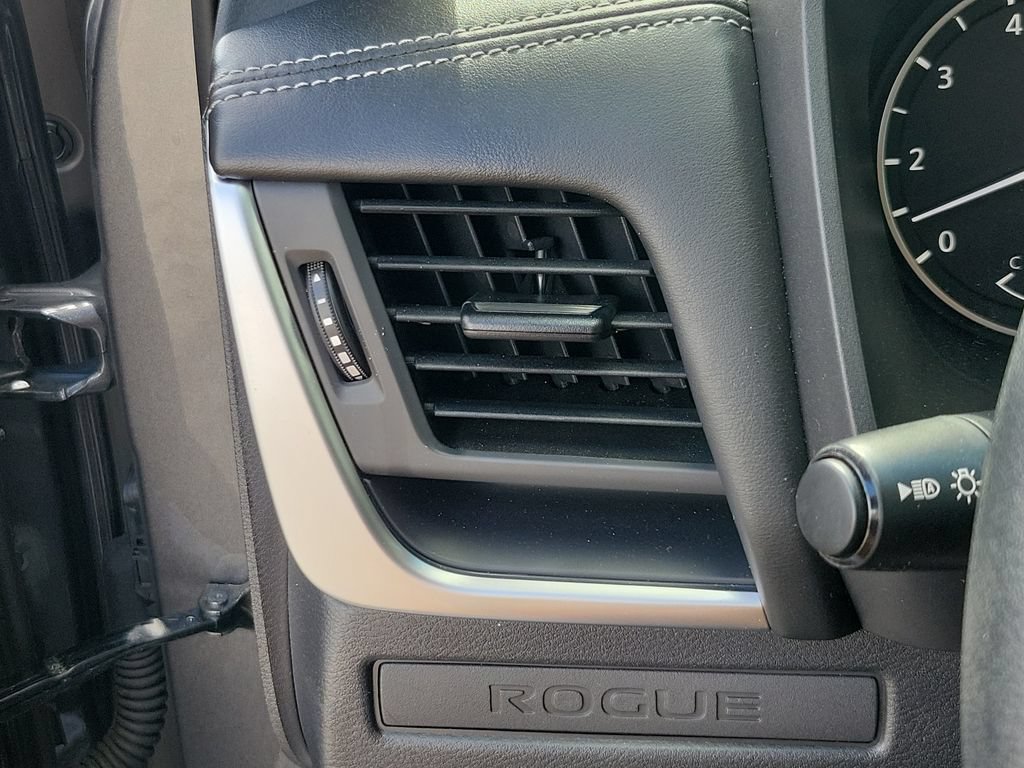 Certified 2026 Nissan Rogue S FWD image 30