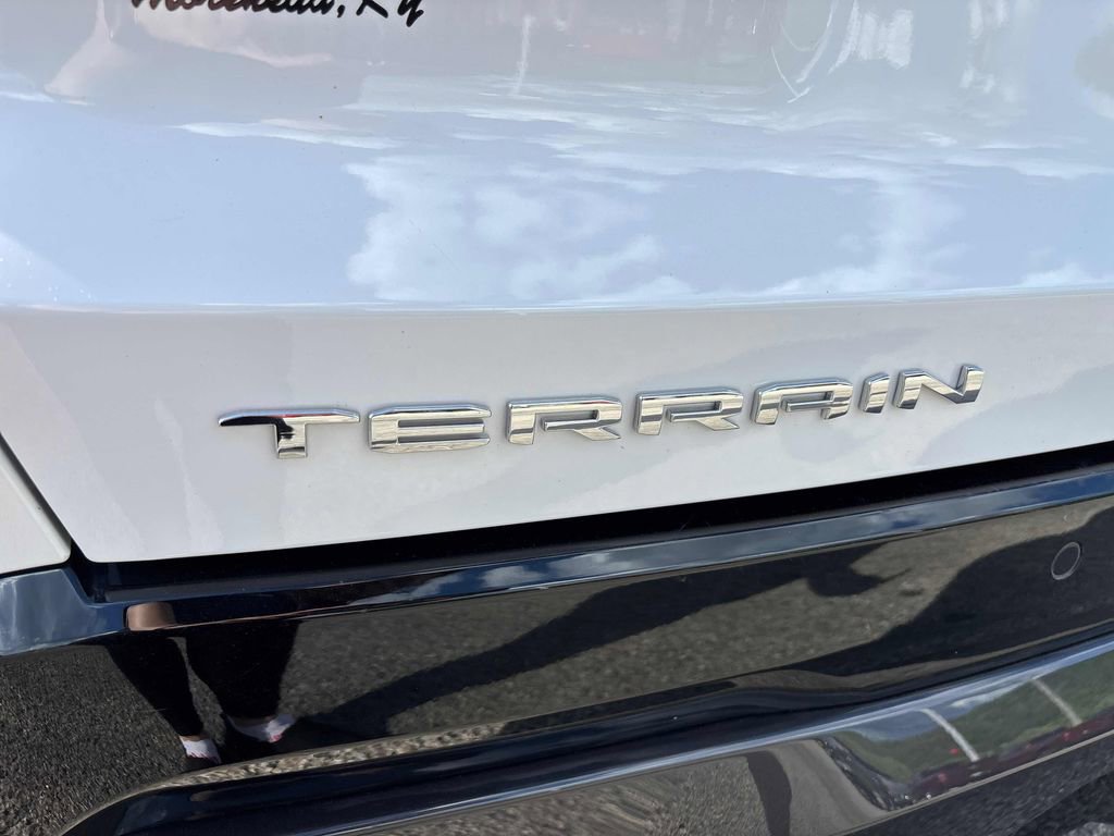 Used 2026 GMC Terrain AT4 w/ LPO, Floor Liner Package AWD/4WD image 35
