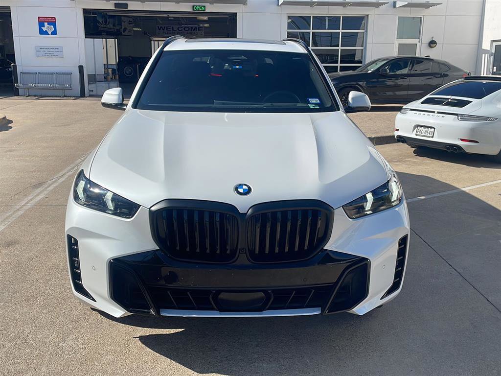 Certified 2026 BMW X5 xDrive40i w/ M Sport Package AWD/4WD image 3