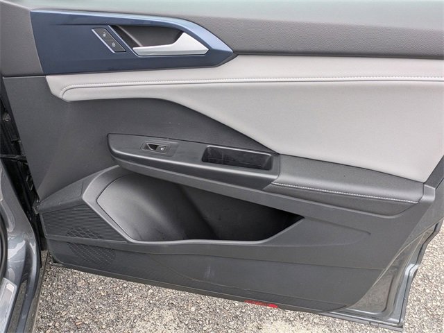 Used 2024 Volkswagen Taos SE image 27