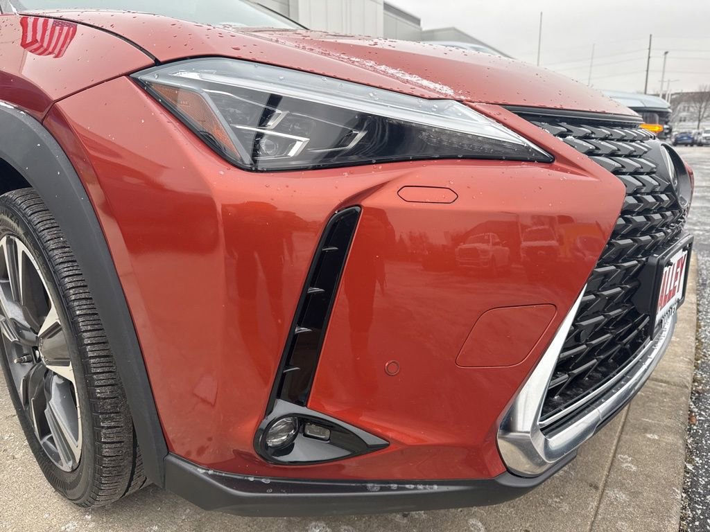 Used 2019 Lexus UX 200 image 9