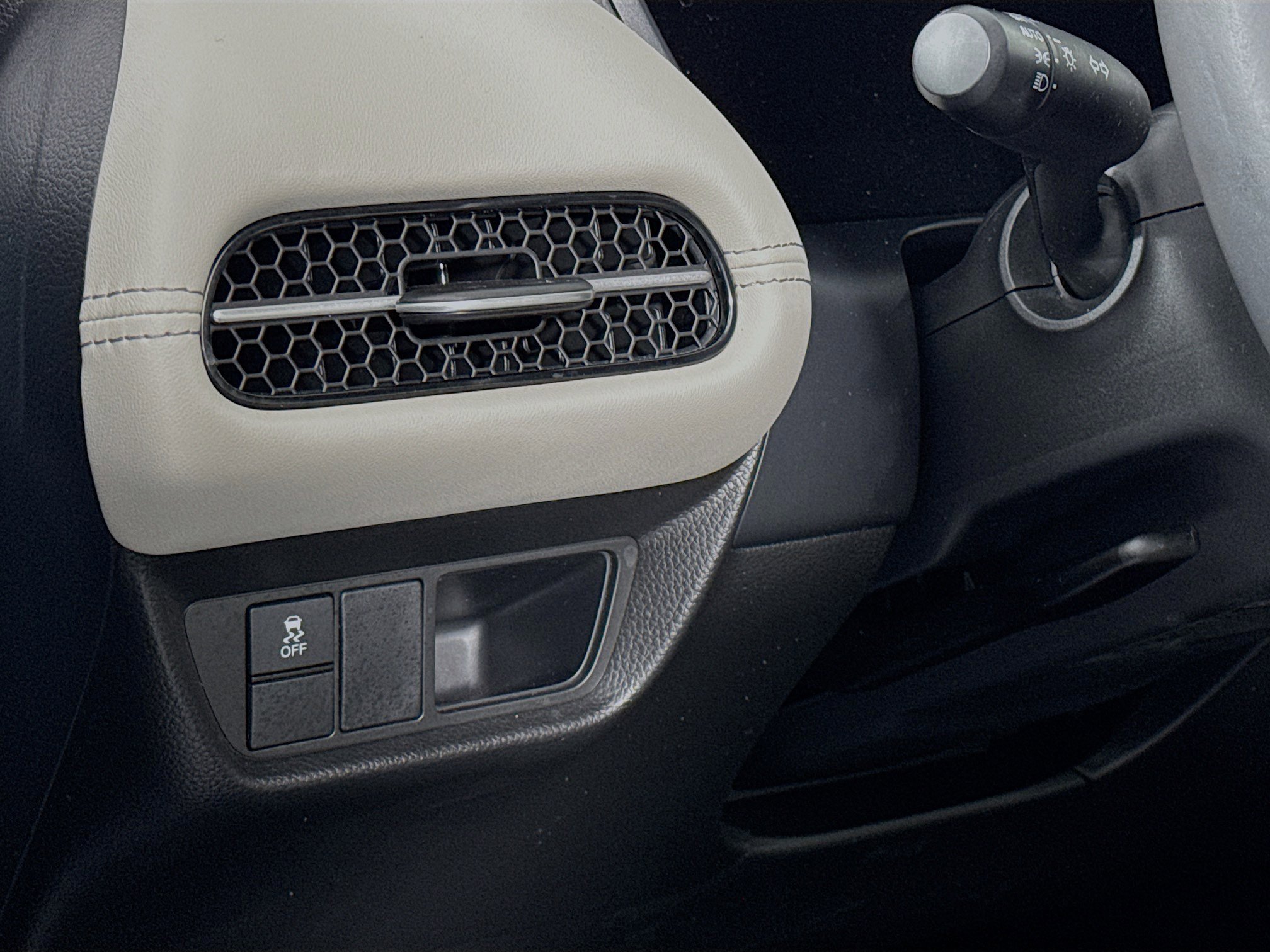 Certified 2024 Honda HR-V EX-L image 10