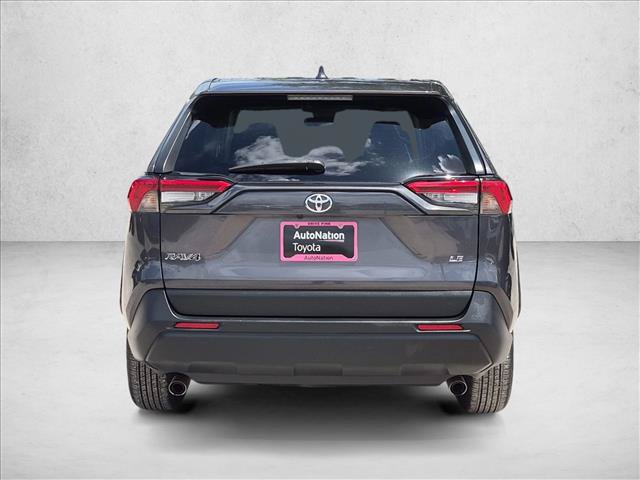 Used 2022 Toyota RAV4 LE FWD image 7