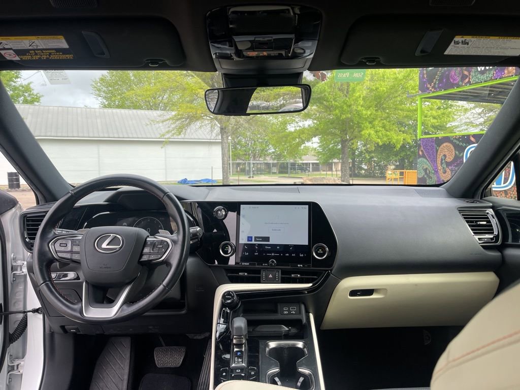 Used 2024 Lexus NX 250 FWD w/ Towing Package (2000 Lbs) image 11