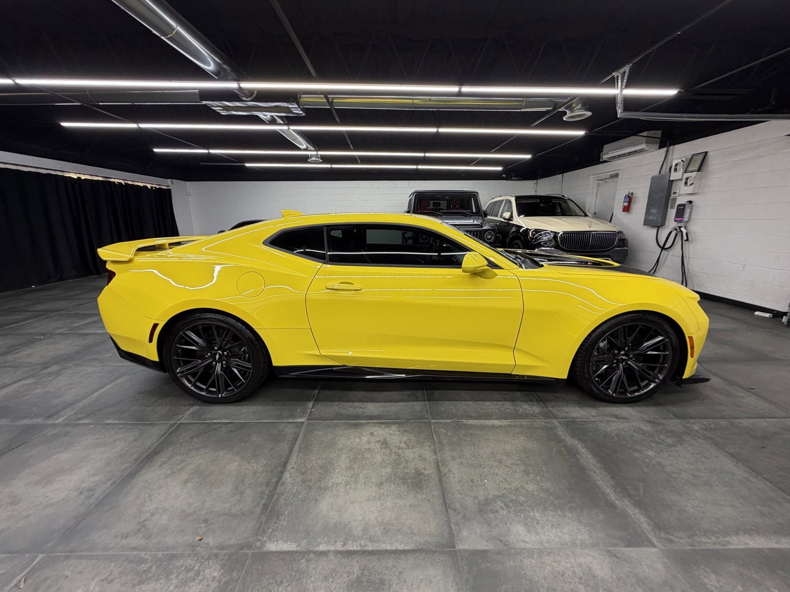 Used 2018 Chevrolet Camaro ZL1 image 8
